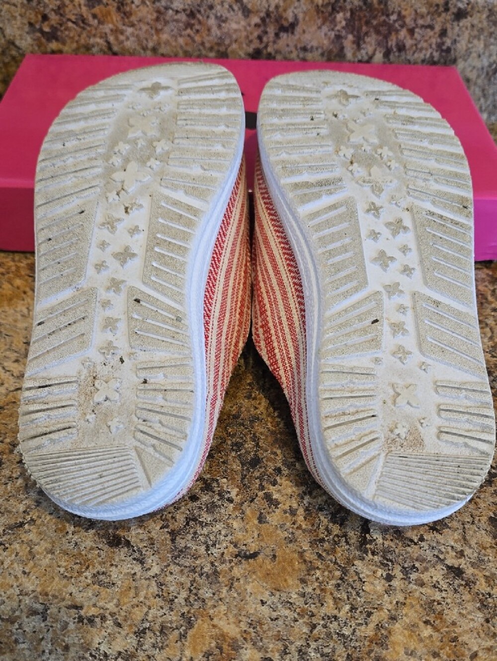 Corkys Size 8 Women’s Red and White Striped Slip-On Shoes - Picture 4 of 4